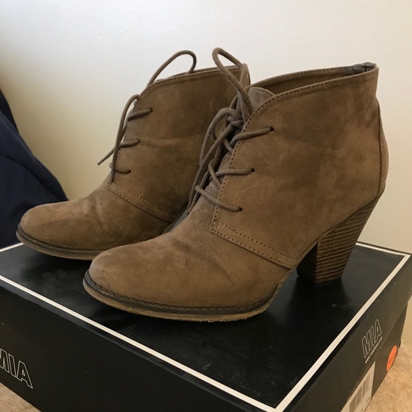 Booties - Picture 11 of 12